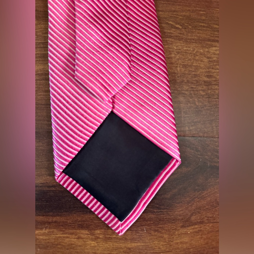 The TIE BAR 100% Silk Pink with White Pinstripes Handmade Necktie - Picture 7 of 10